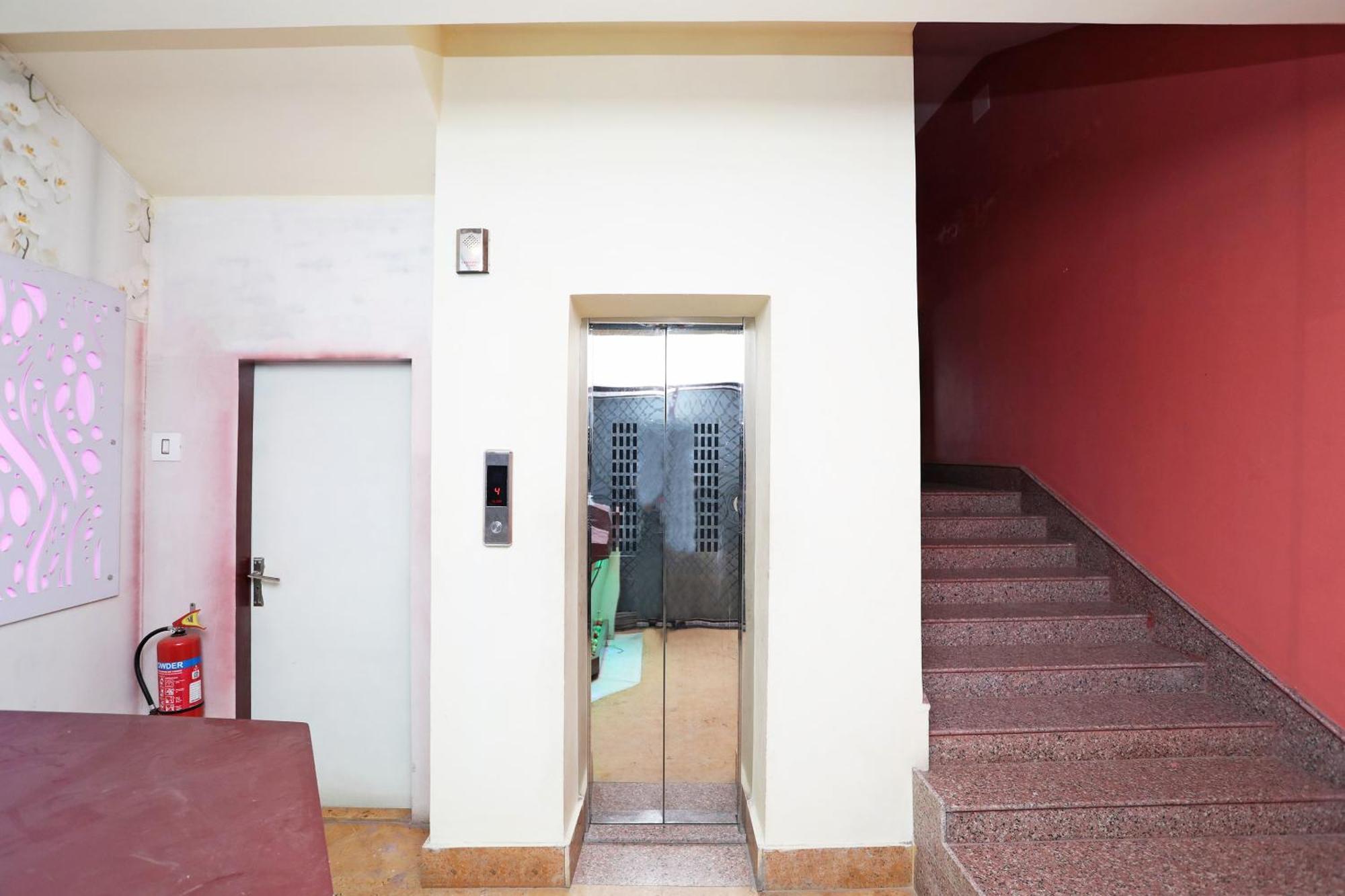 Hotel O Imperial Guest House Barasat Екстериор снимка